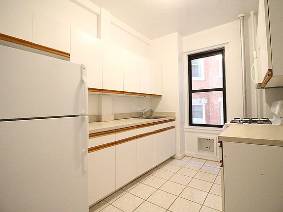 5th image of 262 W 107th St APT 2C