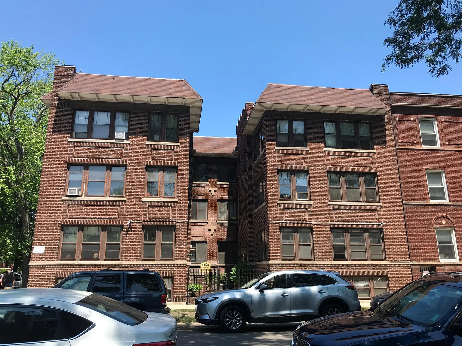 2 bed, 900 sqft, $2,500 — Photo 2