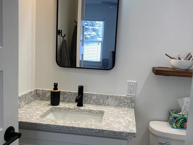 1493 Glenwood Ave — Photo 9