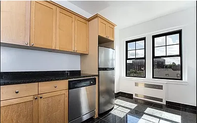 Rented by Manhattan Realty Group