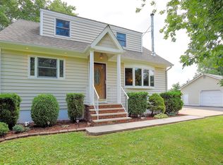 10 Newberry St, Bridgewater, NJ 08807