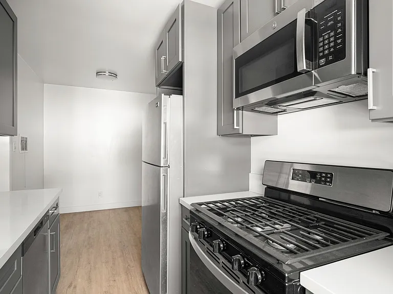 112 N Normandie Ave — Photo 10