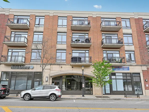 170 N Northwest Hwy APT 401, Park Ridge, IL 60068