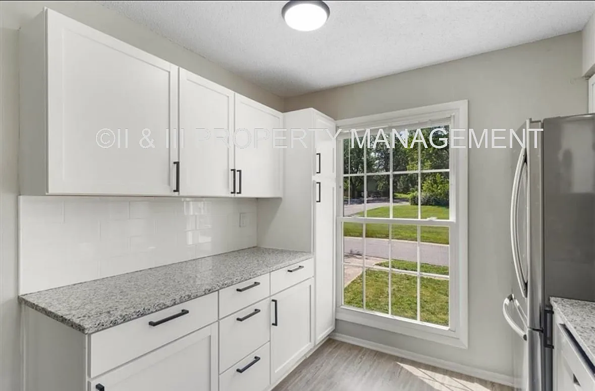 9406 West 83rd Street - 1 — Photo 4