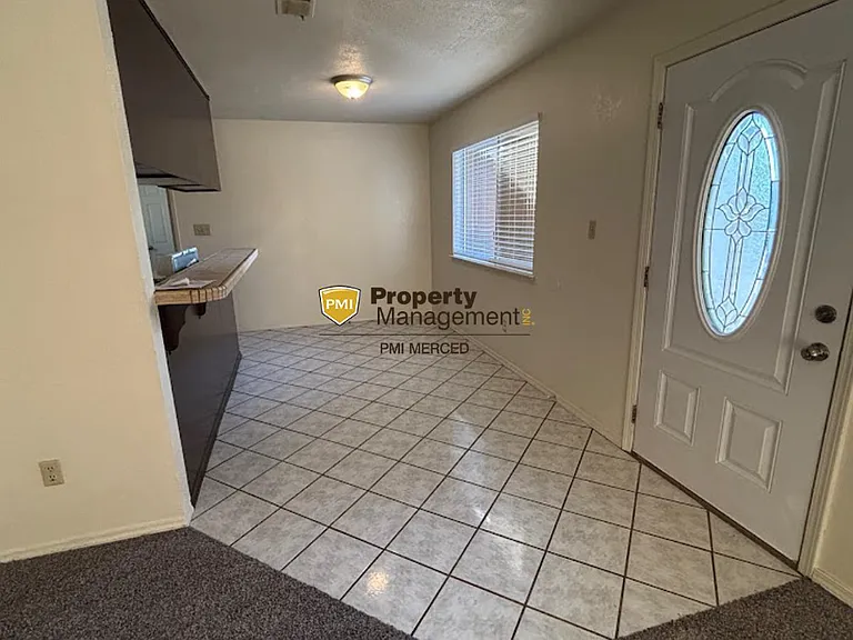 419 Cinnamon Ln — Photo 3