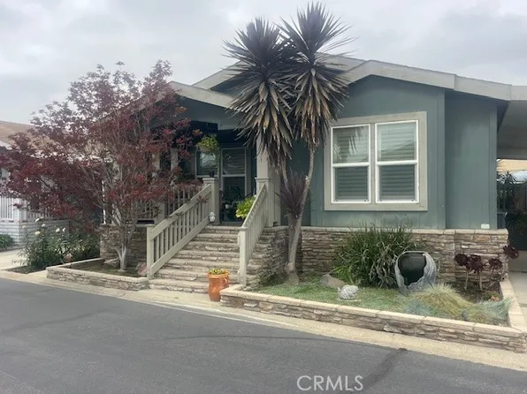 10681 Oak St, Los Alamitos, CA 90720