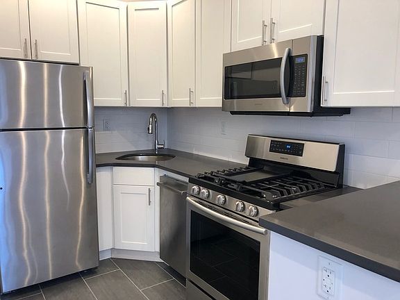 2nd image of 112 W 86th St APT 10
