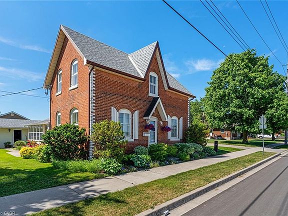 2nd image of 31 Talbot St W