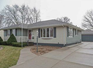 2212 Chandler St SW, Cedar Rapids, IA 52404