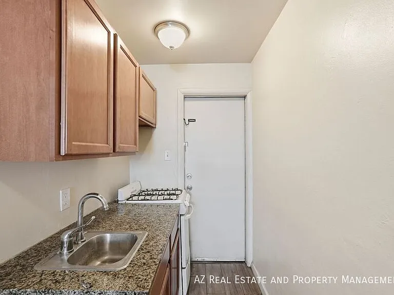829 N 4th Ave #10 — Photo 15