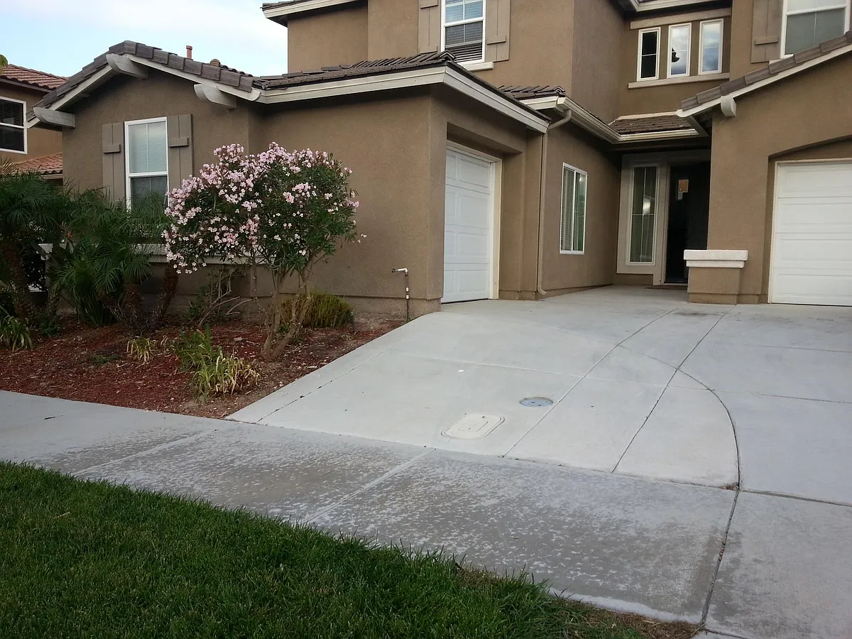 Building Photo - 1551 Ravinia Dr