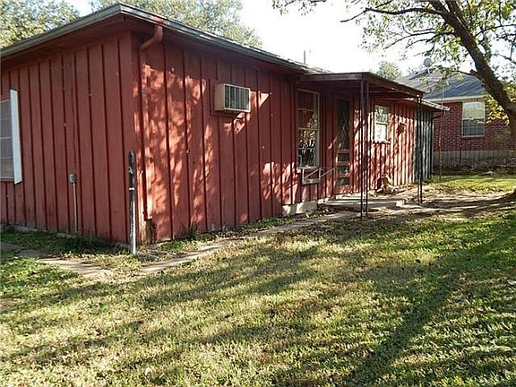 3rd image of 205 West Ln