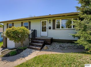 5701 Grand Ave, Omaha, NE 68104
