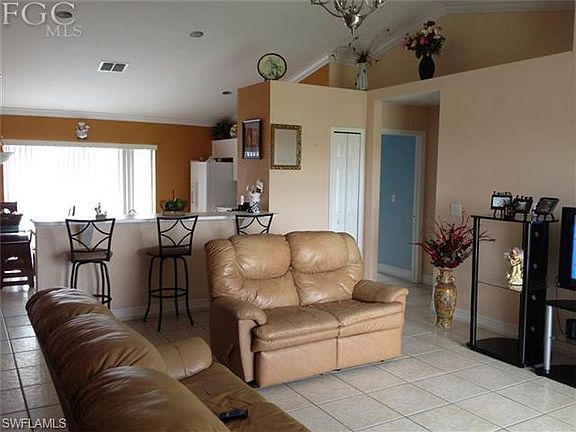 2nd image of 536 Paloma Ave