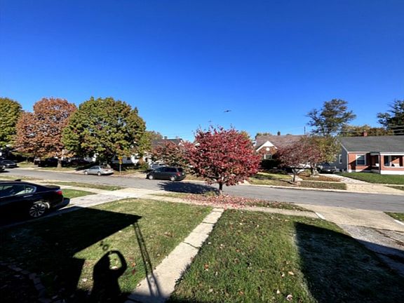 4th image of 1702 Harold Ave