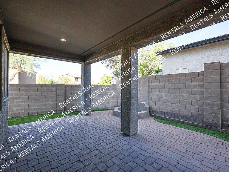 2614 W Florentine Rd — Photo 50