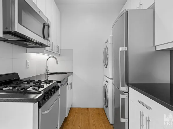 227 Waverly Place image 1 of 7
