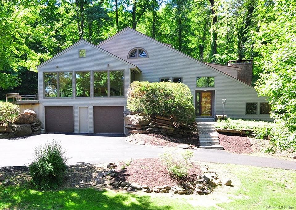 1st image of 25 Metacomet Dr