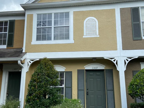 1309 Throckmorton Dr, Zephyrhills, FL 33543
