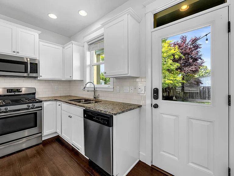 4625 N Hunt St — Photo 14
