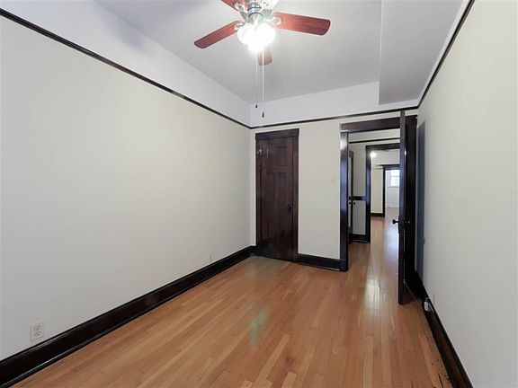 4th image of 2110 N Clark St