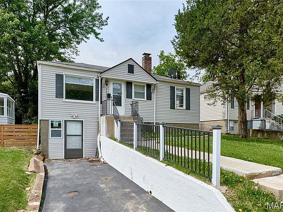 3rd image of 7536 Eunice Ave