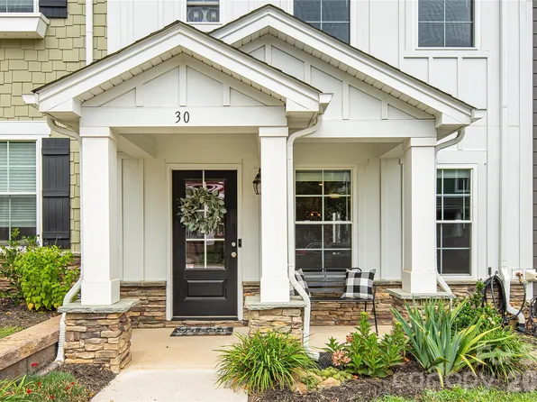 30 Walnut Springs Dr, Asheville, NC 28804