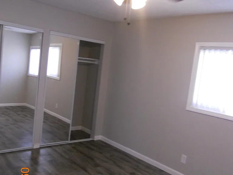 14517 Larch Ave #17 — Photo 6