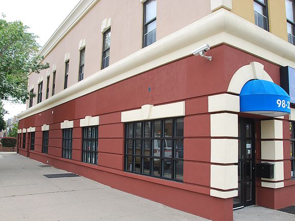 2nd image of 9822 Metropolitan Ave