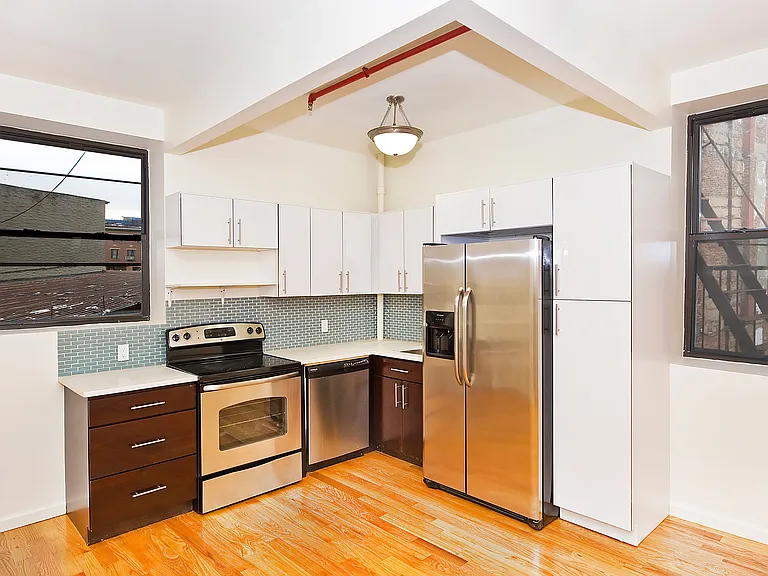 177 W 26th St #204 — Photo 2