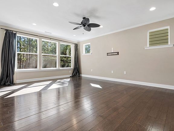 5th image of 104 Concordia Woods Dr