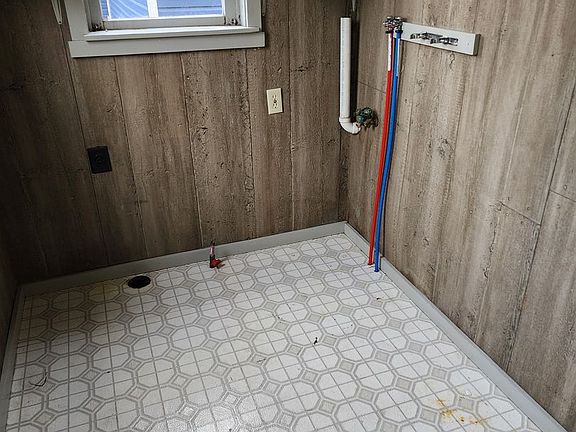 2nd image of 1316-1318 North St