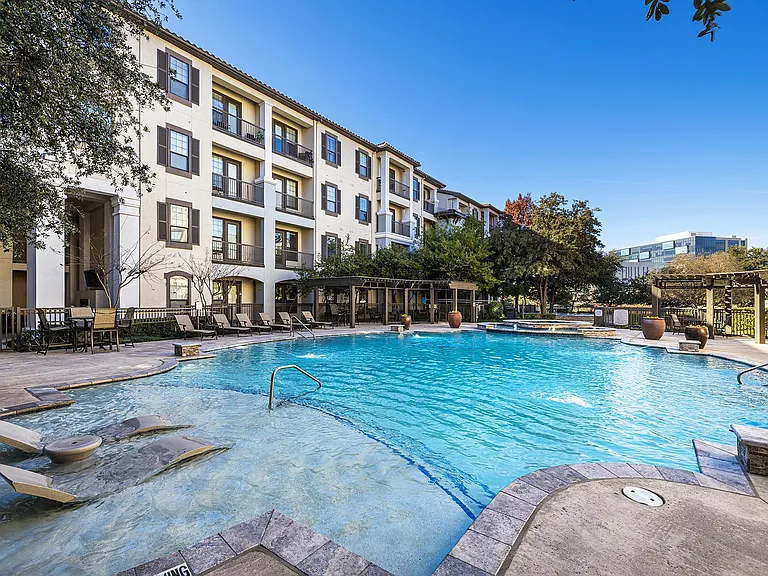 Monterra Las Colinas Apartments — Photo 18