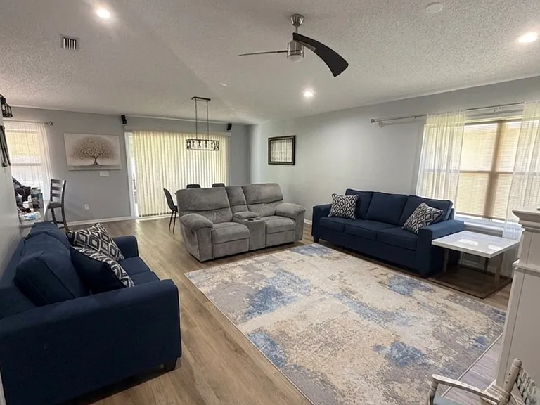 6407 Whit Ct — Photo 4
