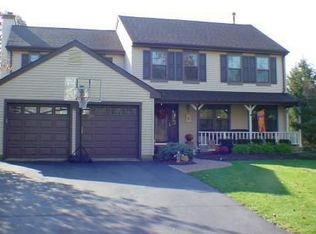 10 Alton Dr, Somerset, NJ 08873
