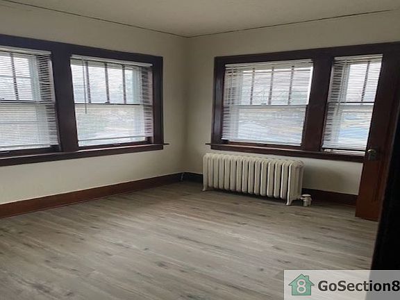 4th image of 15620 Loomis Ave #2