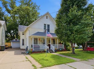 1816 Hershey Ave, Muscatine, IA 52761