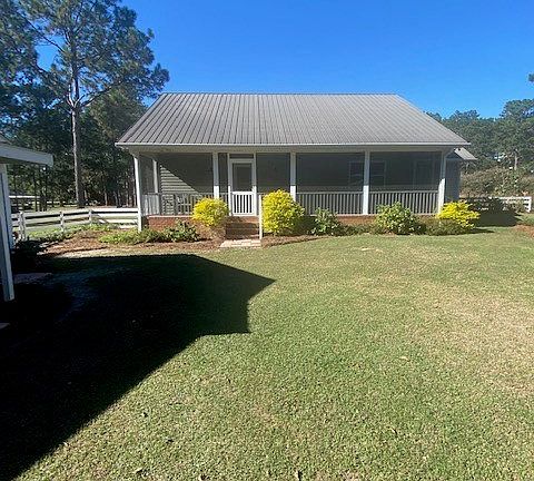 5th image of 211 Sunset Dr