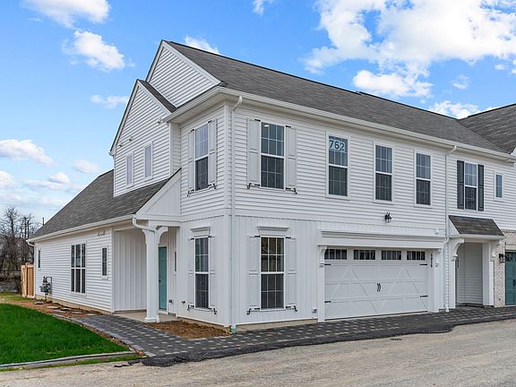 3rd image of 1315 Carnegie Way