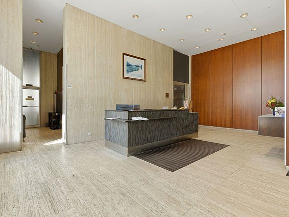 4th image of 1700 E 56th St #701-702