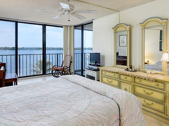5th image of 126 Lakeshore Dr #5250