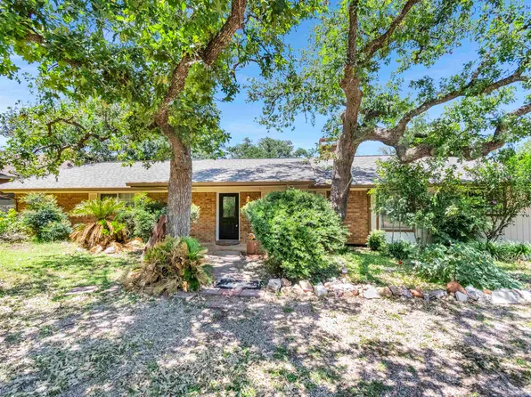105 Agarita, Burnet, TX 78611