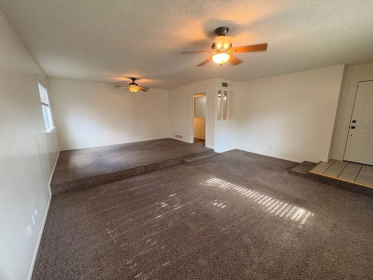 6116 N Marty Ave — Photo 4