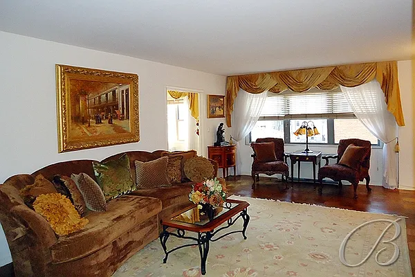 Sold by Bellmarc Realty | media 5