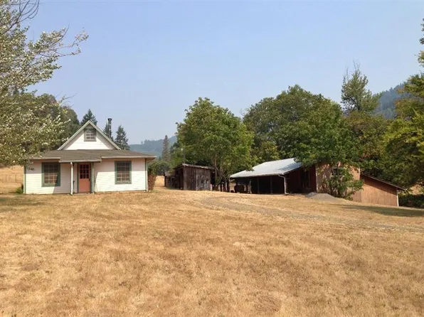 13699 E Evans Cres, Rogue River, OR 97537