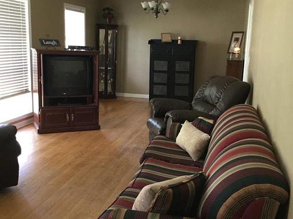 4th image of 905 McHann Dr #1/5