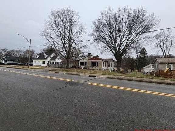 5th image of 2013 Monroe St