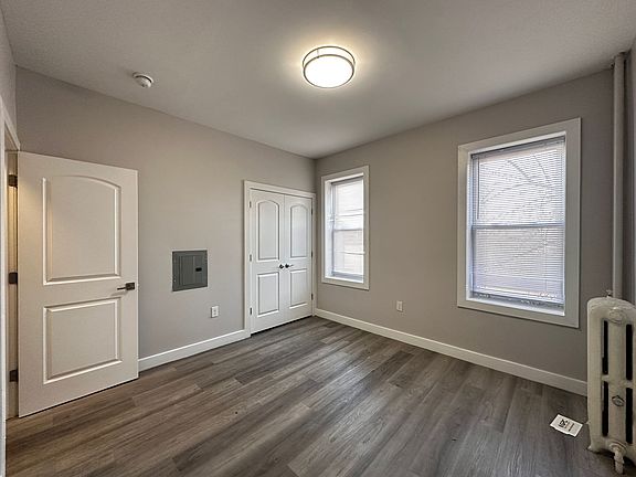 4th image of 3143 Kennedy Blvd #201