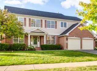 1728 Stanwich Rd, Vernon Hills, IL 60061