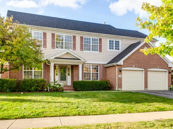 1728 Stanwich Rd, Vernon Hills, IL 60061